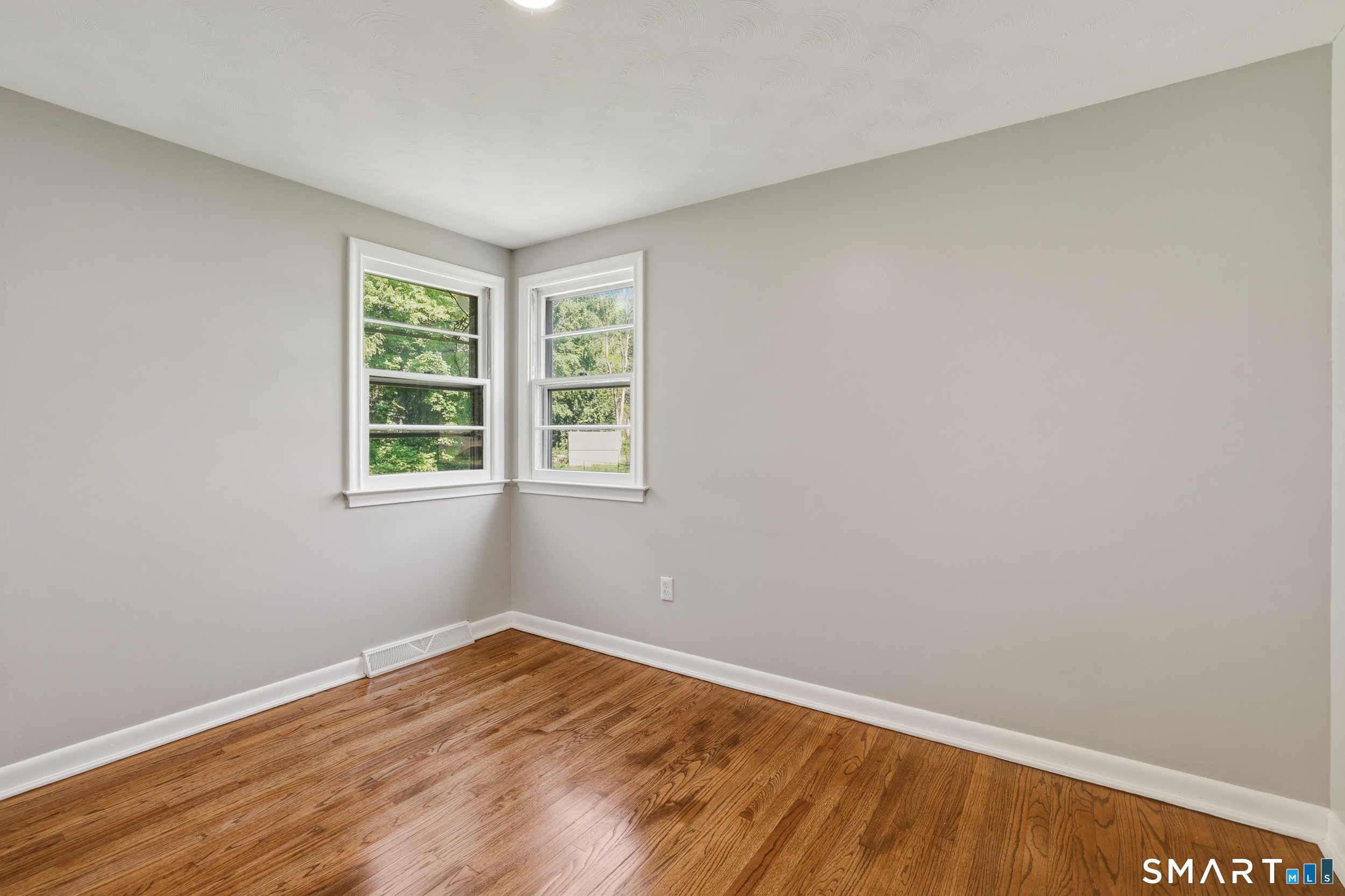 11 Chestnut Street Plymouth CT 06786
