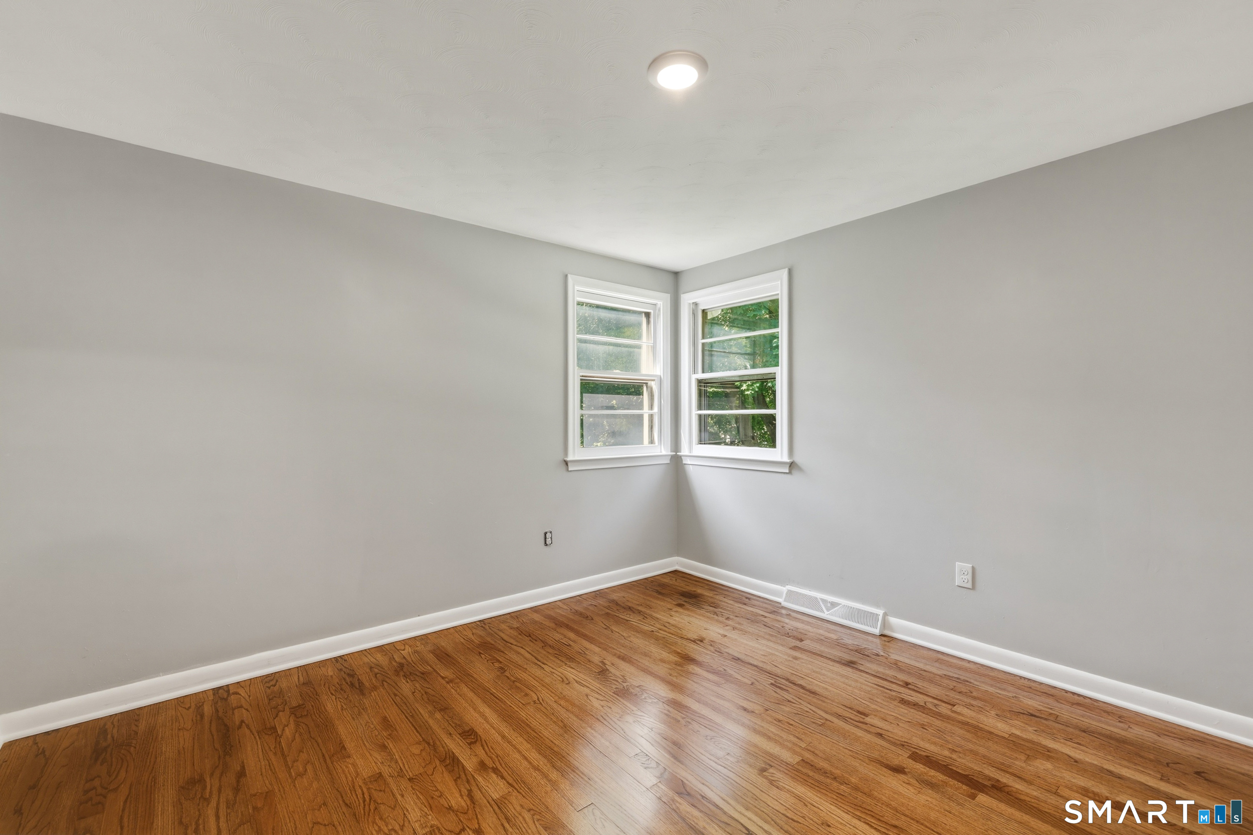11 Chestnut Street Plymouth CT 06786