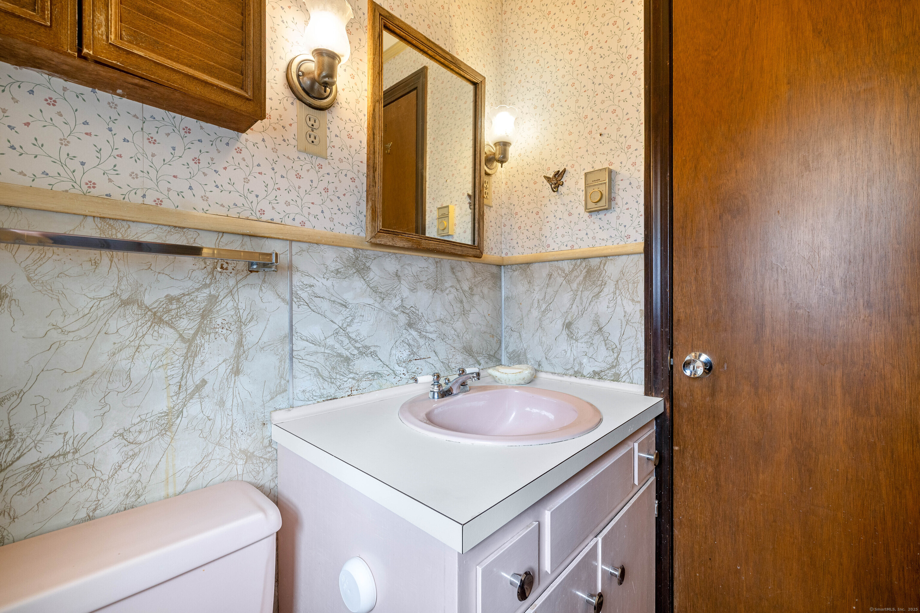 6 Fulmore Drive Waterford CT 06385