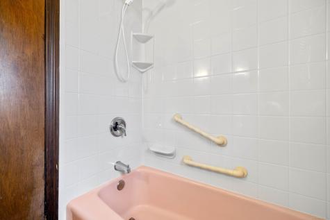 6 Fulmore Drive Waterford CT 06385