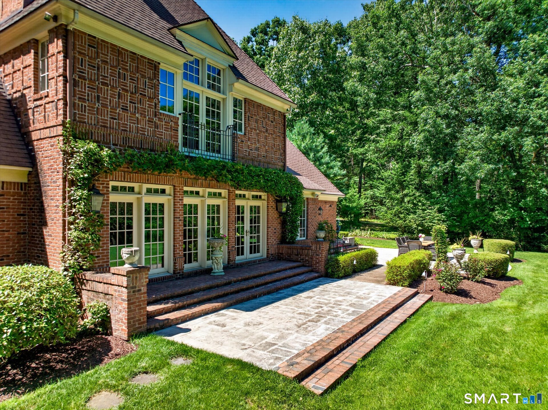 44 Prattling Pond Road Farmington CT 06032