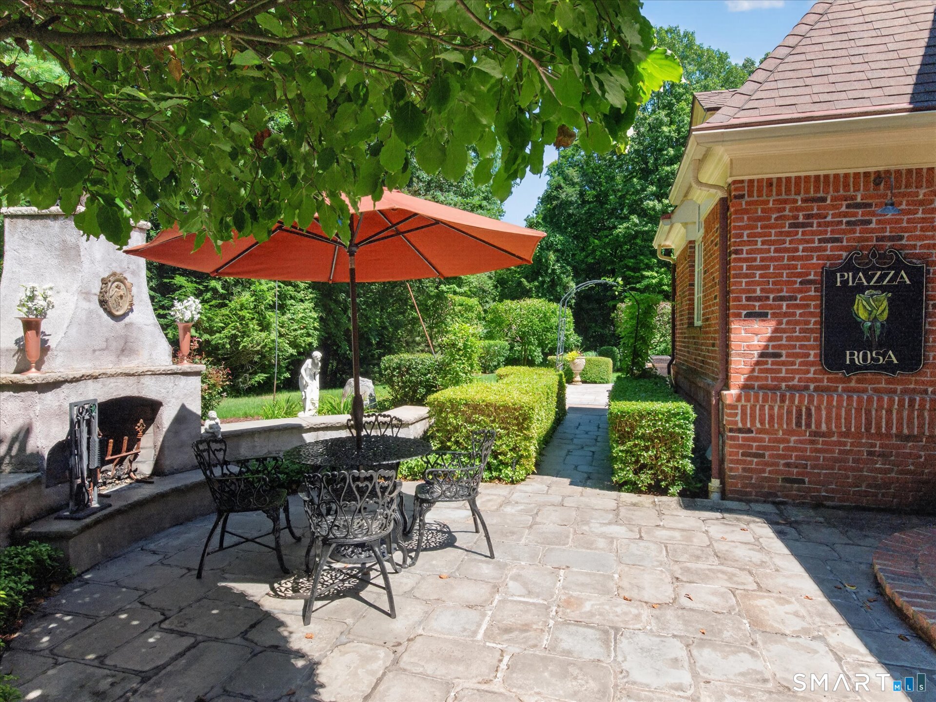 44 Prattling Pond Road Farmington CT 06032