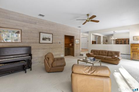 35 Stonehenge Place Cheshire CT 06410