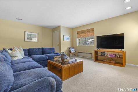 35 Stonehenge Place Cheshire CT 06410