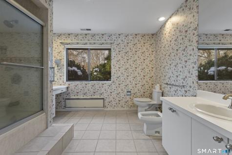 35 Stonehenge Place Cheshire CT 06410