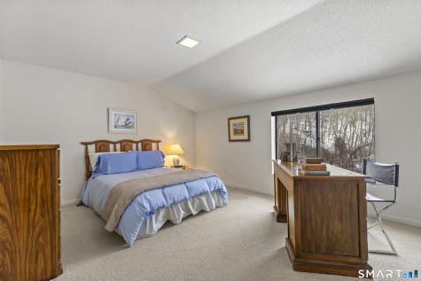 35 Stonehenge Place Cheshire CT 06410