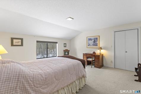 35 Stonehenge Place Cheshire CT 06410