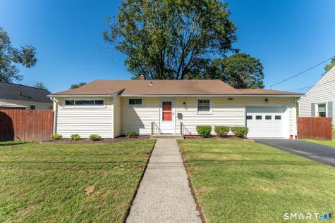 4 Meditz Court Norwich CT 06360