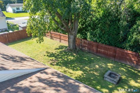4 Meditz Court Norwich CT 06360