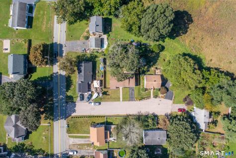 4 Meditz Court Norwich CT 06360