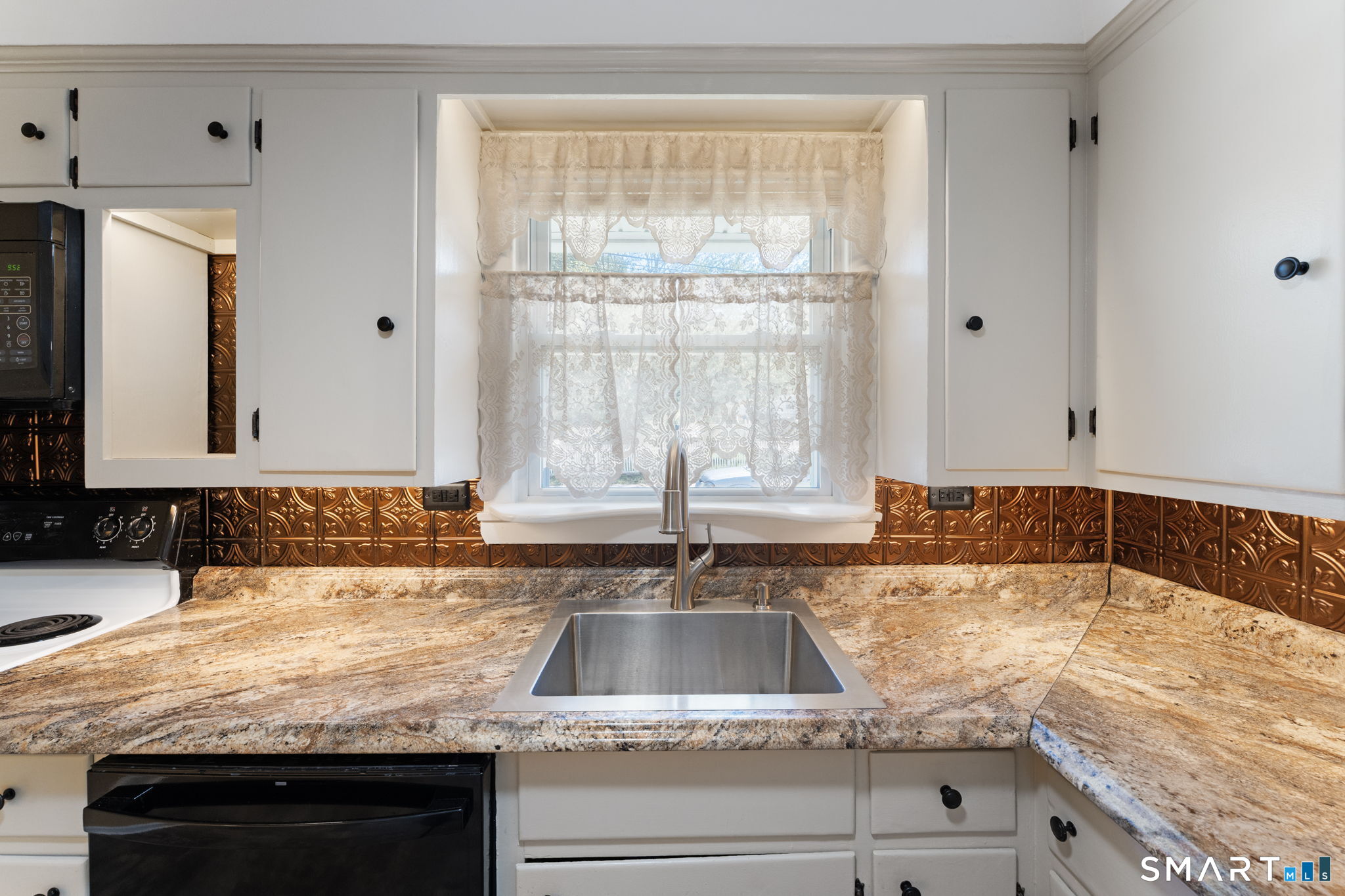 4 Meditz Court Norwich CT 06360