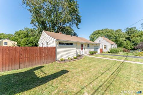 4 Meditz Court Norwich CT 06360