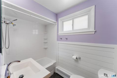 4 Meditz Court Norwich CT 06360