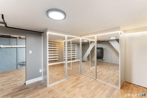 4 Meditz Court Norwich CT 06360