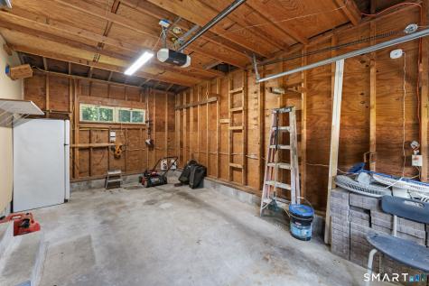 4 Meditz Court Norwich CT 06360