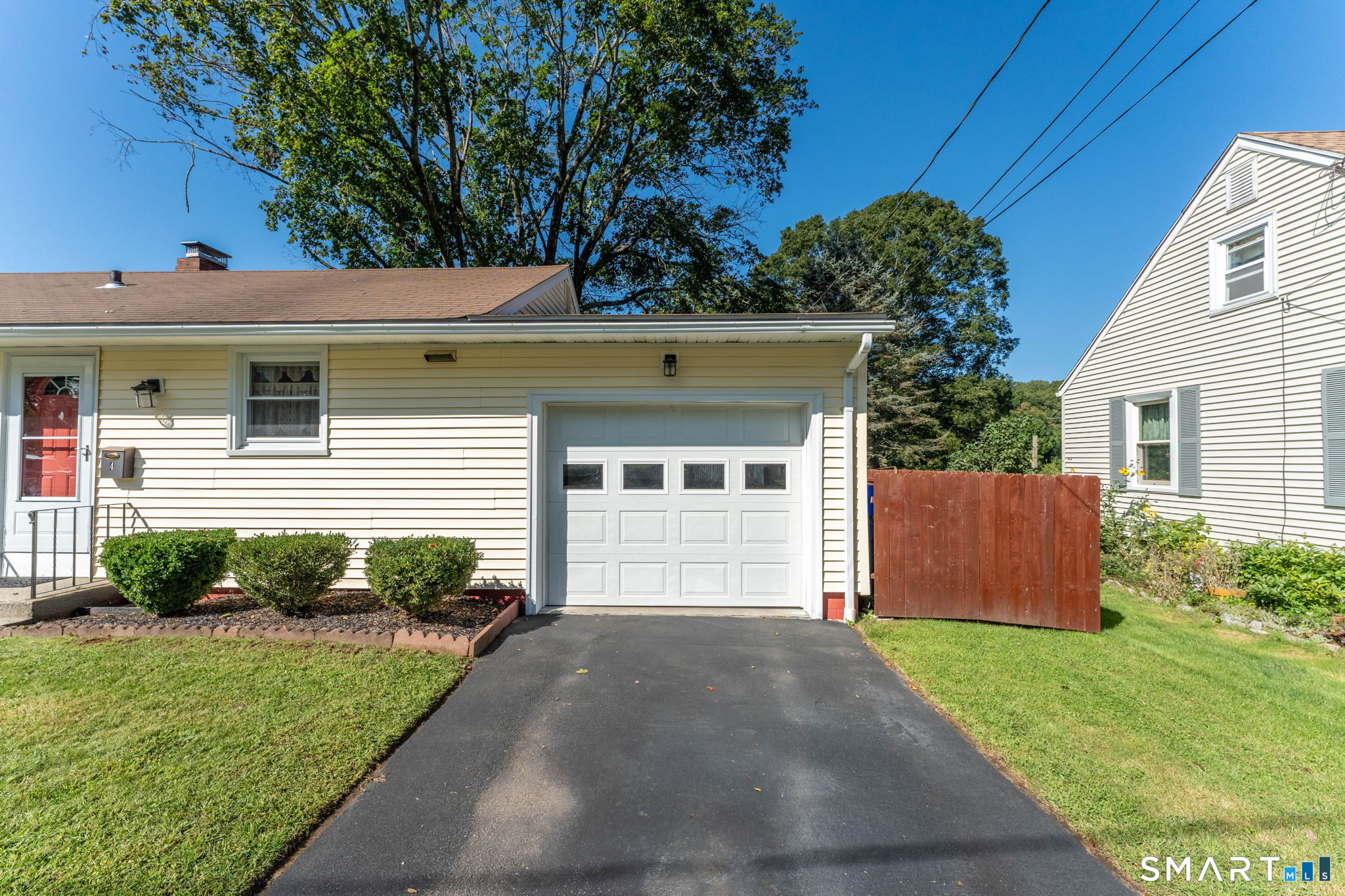 4 Meditz Court Norwich CT 06360