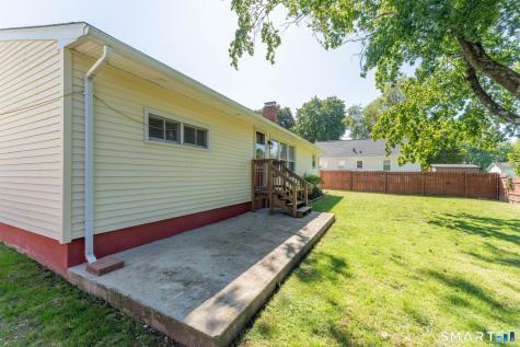 4 Meditz Court Norwich CT 06360