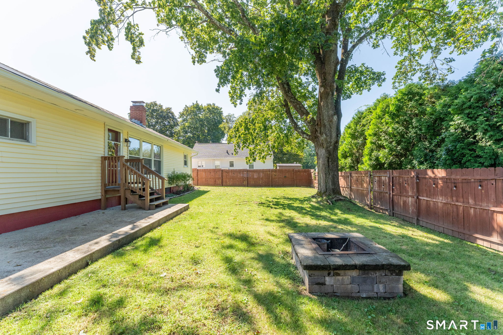 4 Meditz Court Norwich CT 06360