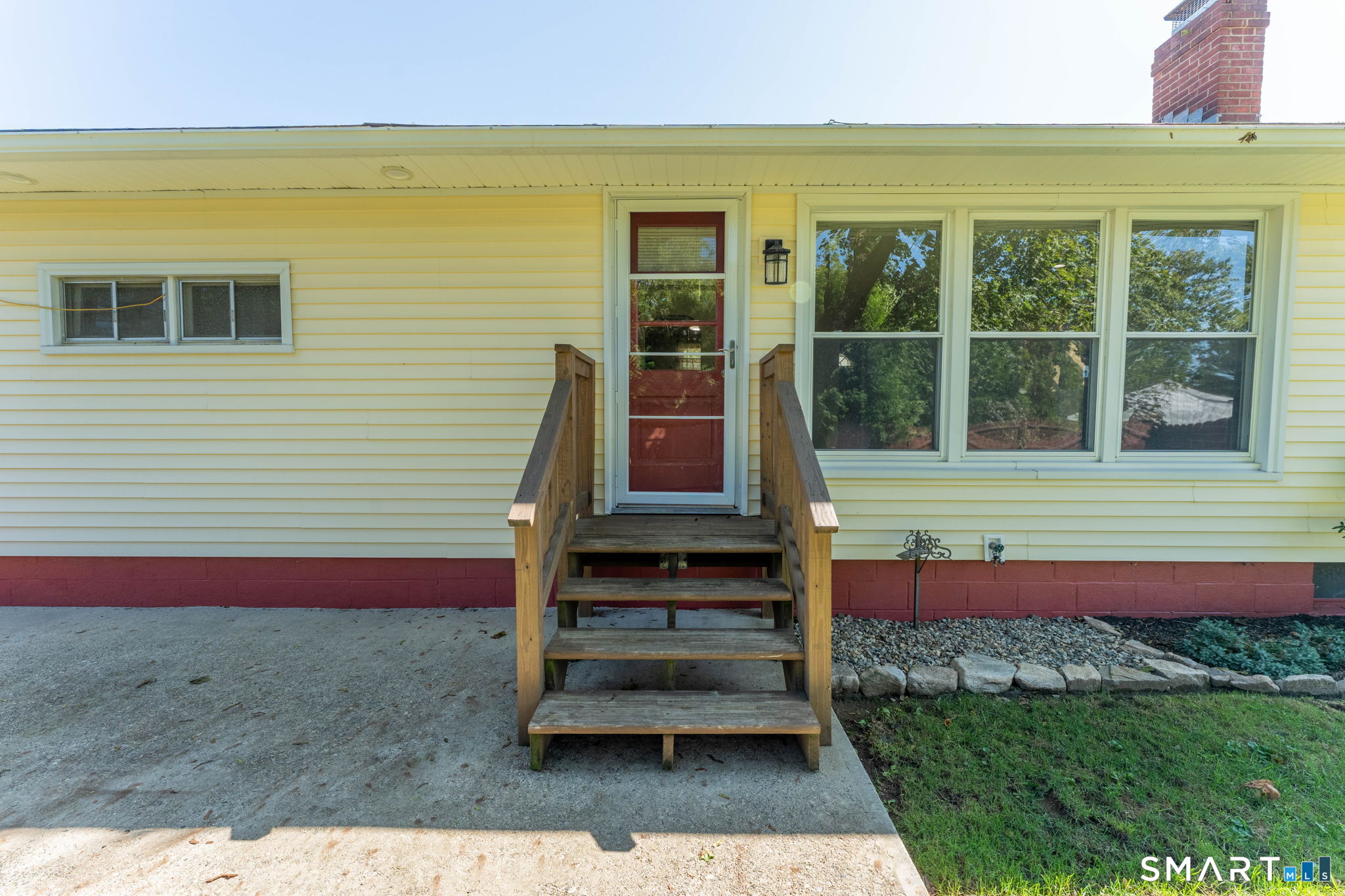 4 Meditz Court Norwich CT 06360
