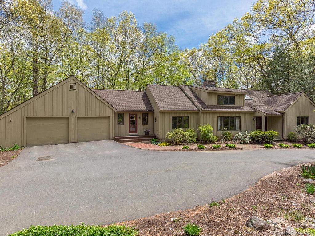 17 Woodland Drive Canton CT 06019