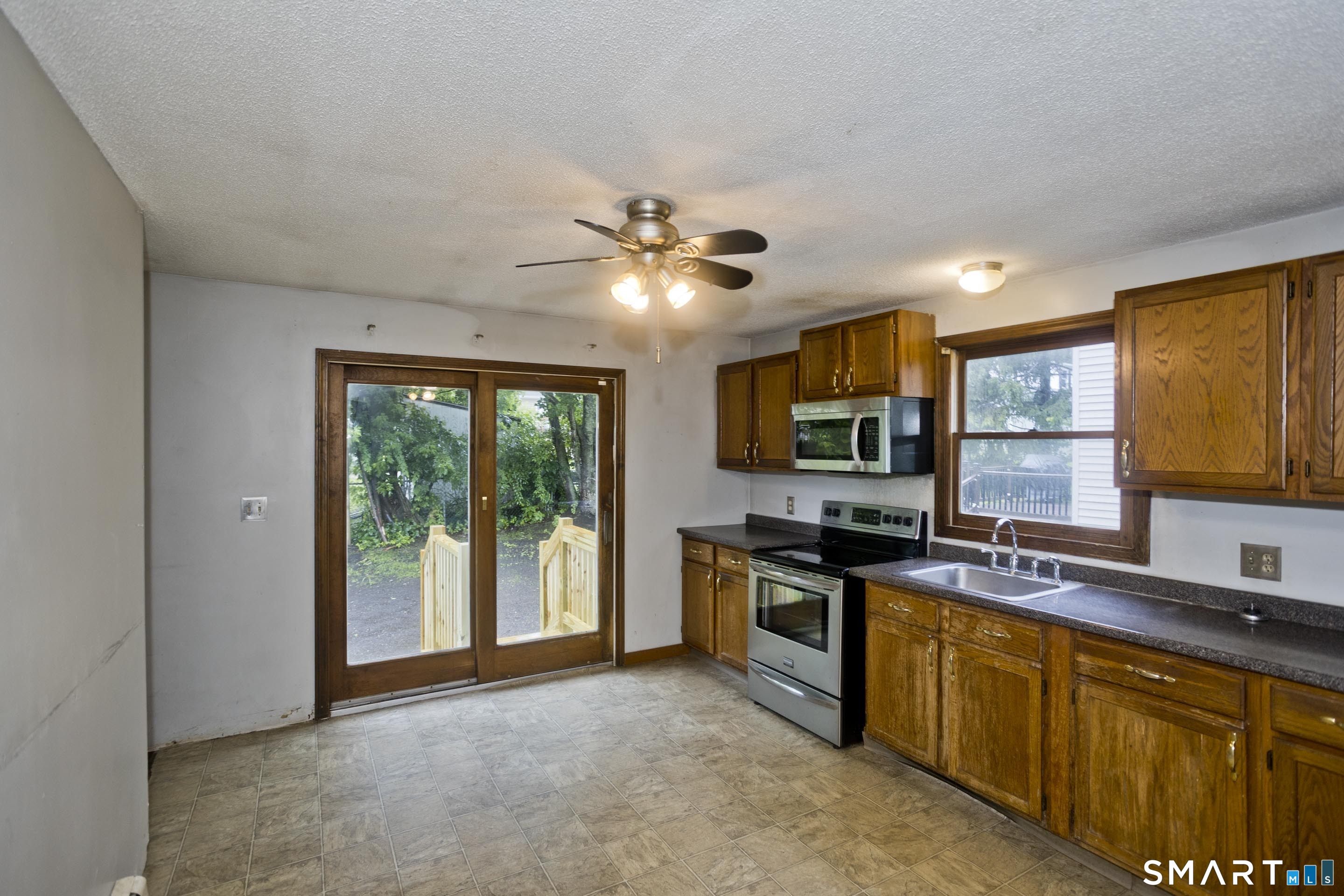 7 Second Avenue Enfield CT 06082