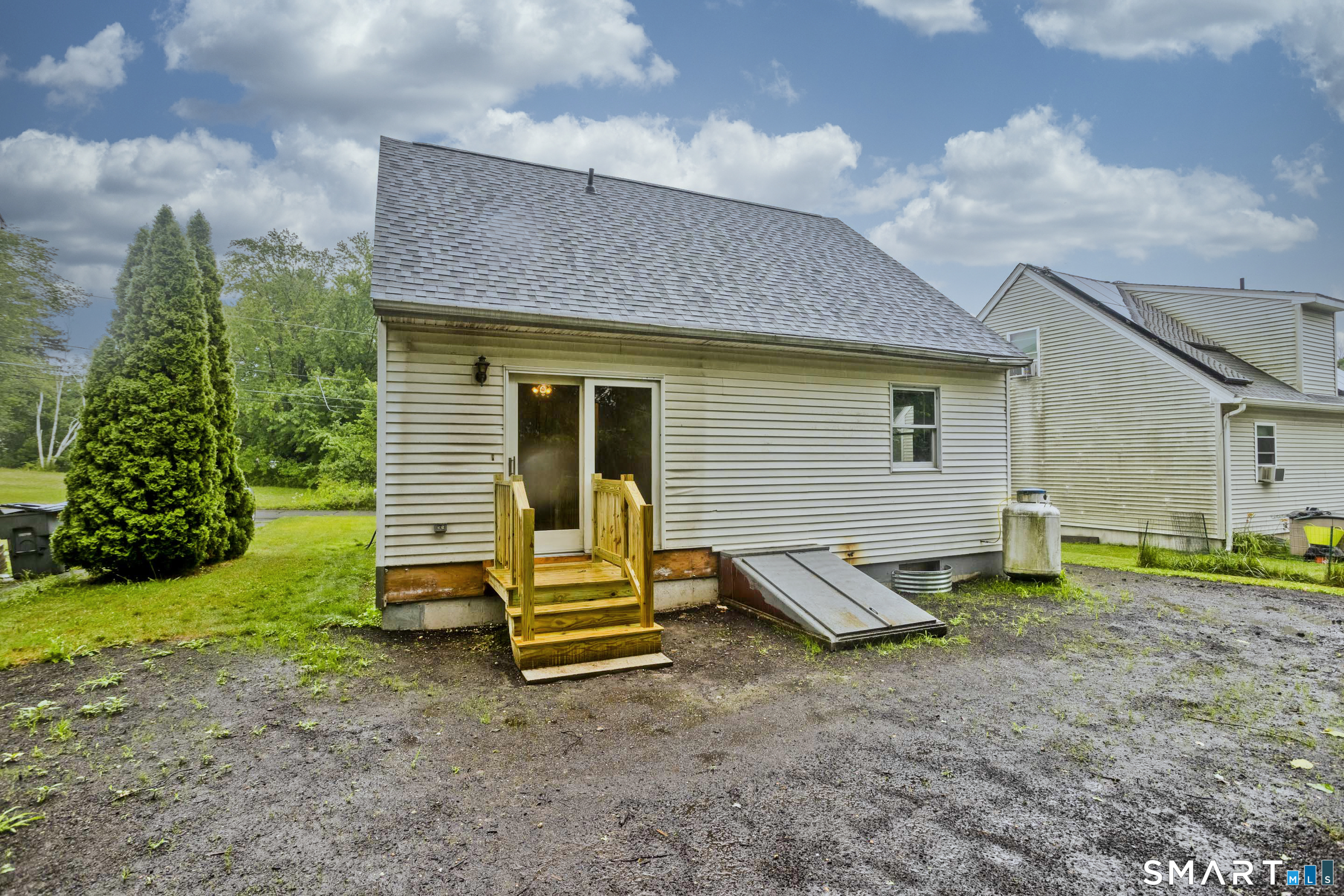 7 Second Avenue Enfield CT 06082