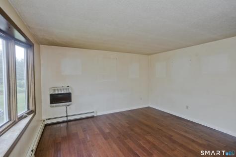 7 Second Avenue Enfield CT 06082