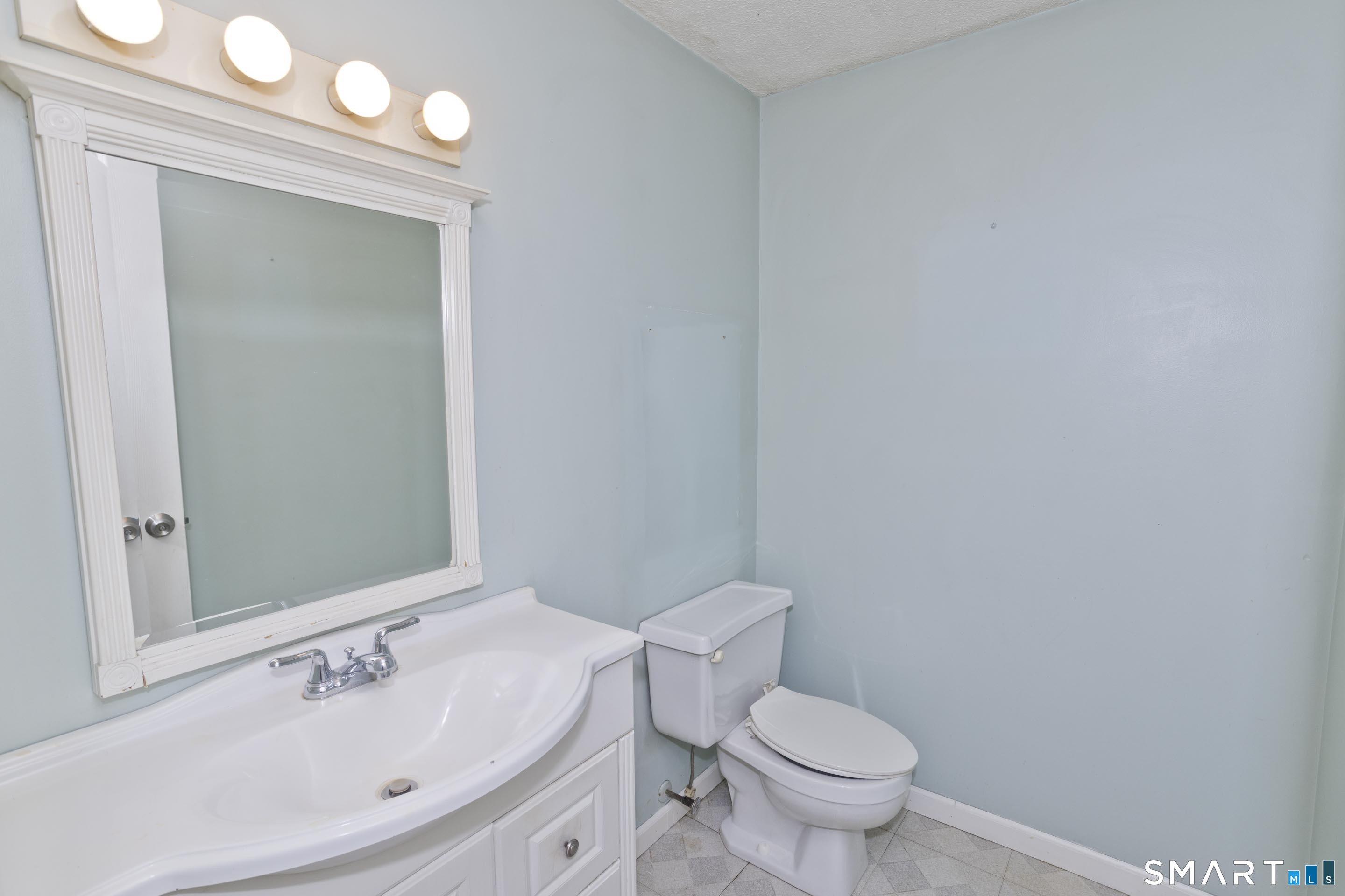 7 Second Avenue Enfield CT 06082
