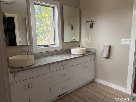 3 Westwood Drive Waterford CT 06385