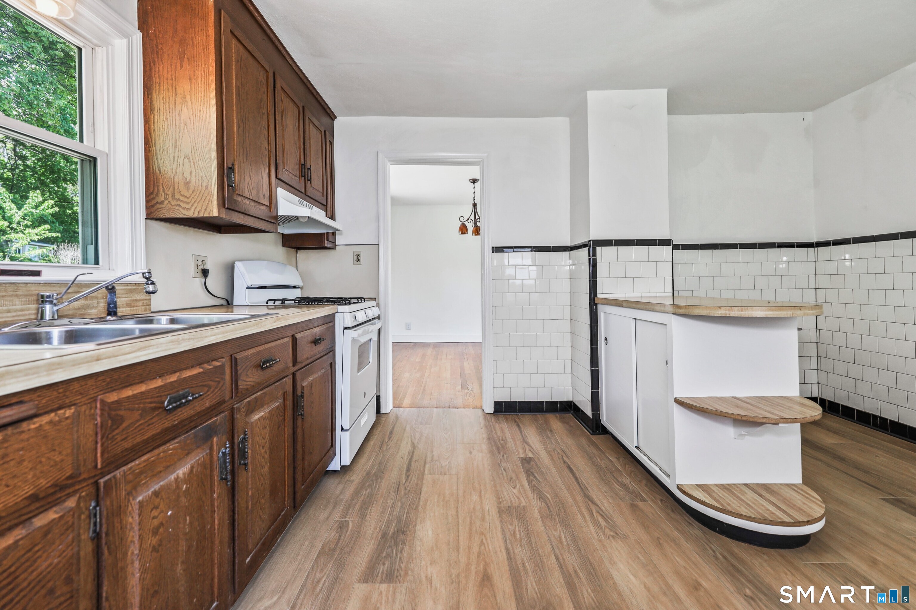 53 Glenview Avenue Waterbury CT 06708