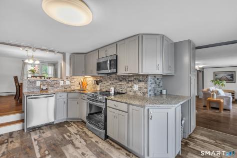 23 Totem Pole Road Thompson CT 06277