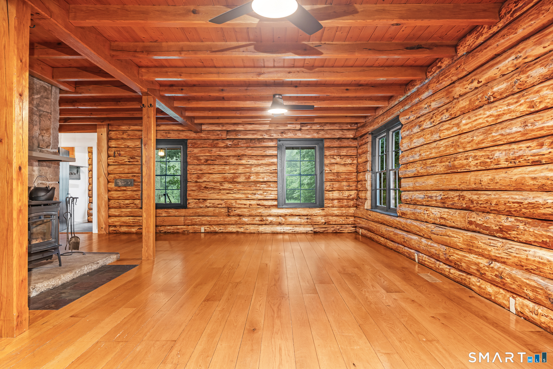 61 Mystic Road North Stonington CT 06359