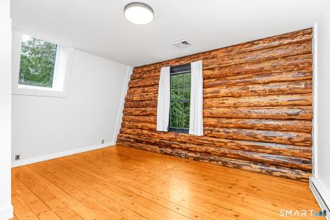 61 Mystic Road North Stonington CT 06359