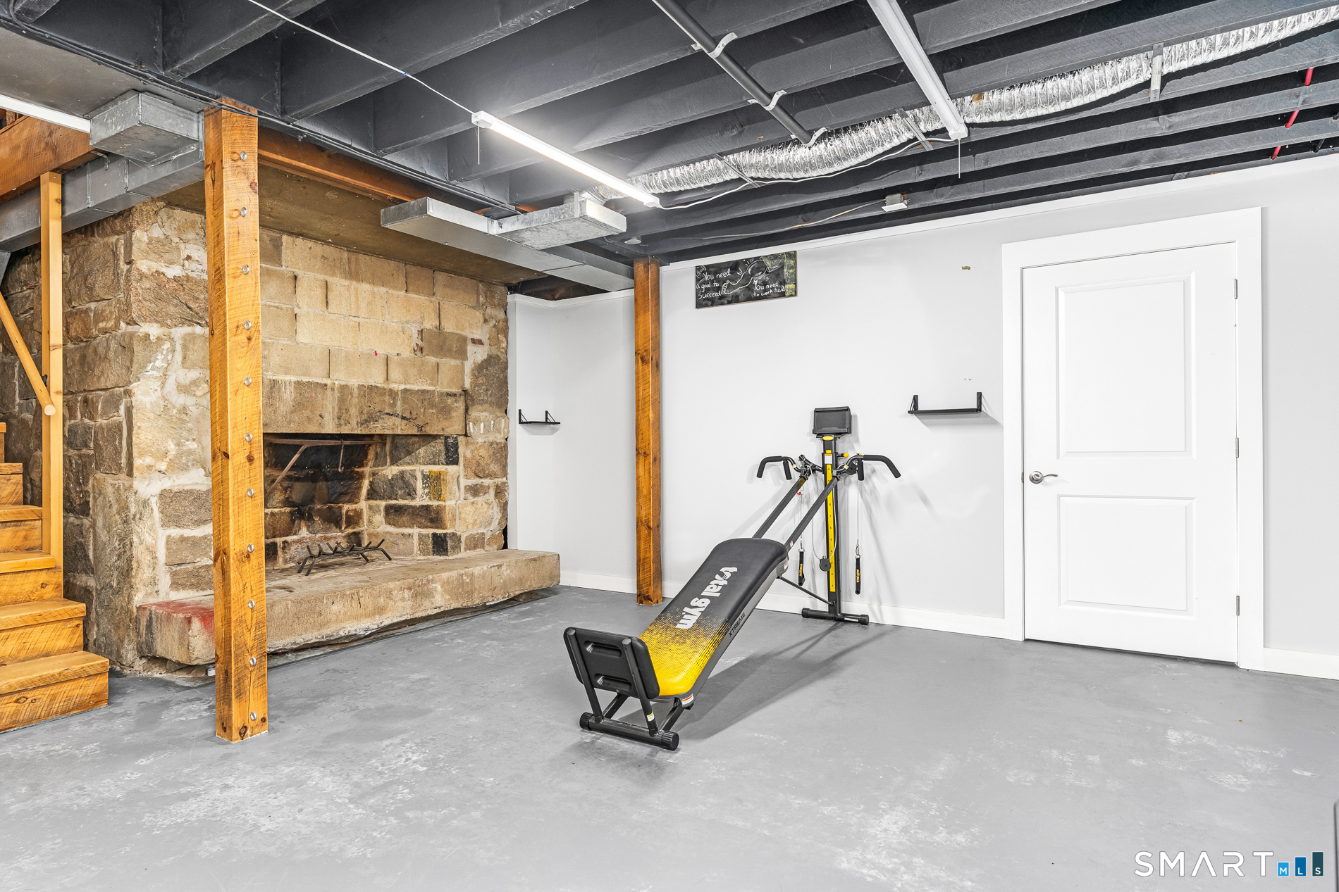 61 Mystic Road North Stonington CT 06359