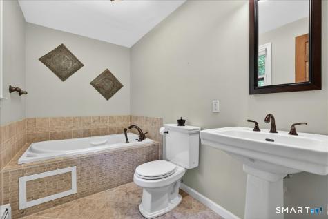 47 Water Lily Lane Guilford CT 06437