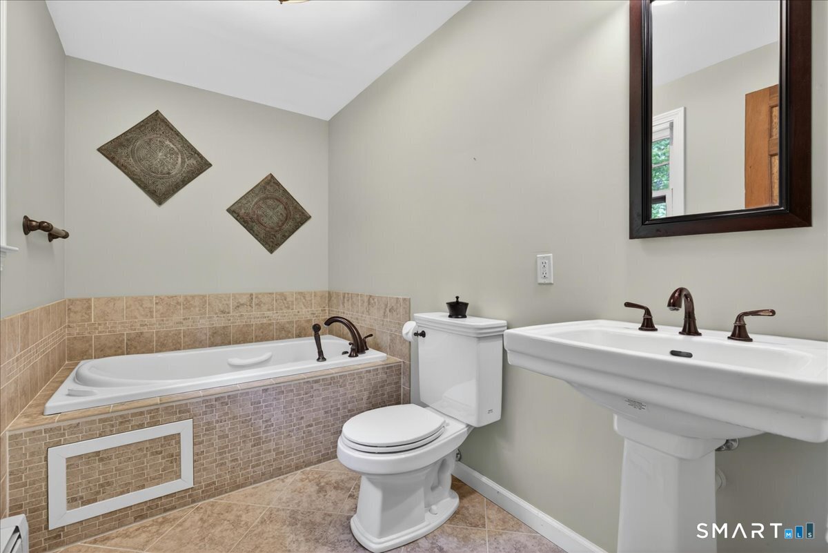 47 Water Lily Lane Guilford CT 06437