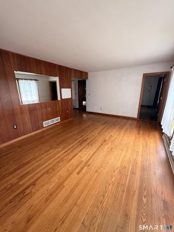 21 7TH Street Ansonia CT 06401
