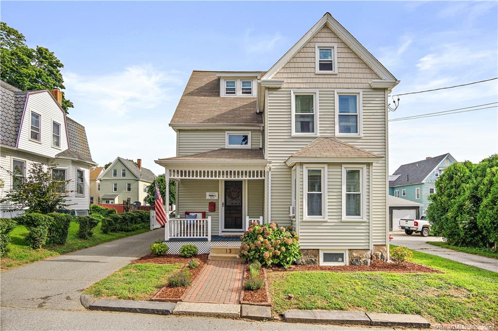 13 Avery Court New London CT 06320