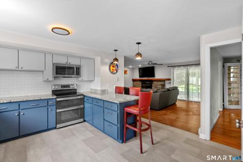 107 Round Hill Road Wethersfield CT 06109