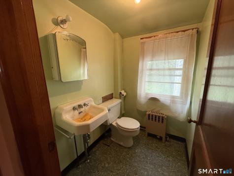 12 Swan Avenue Wallingford CT 06492