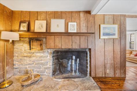 45 Main Street Essex CT 06409