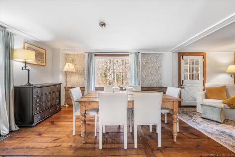 45 Main Street Essex CT 06409