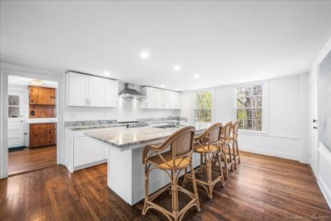 45 Main Street Essex CT 06409