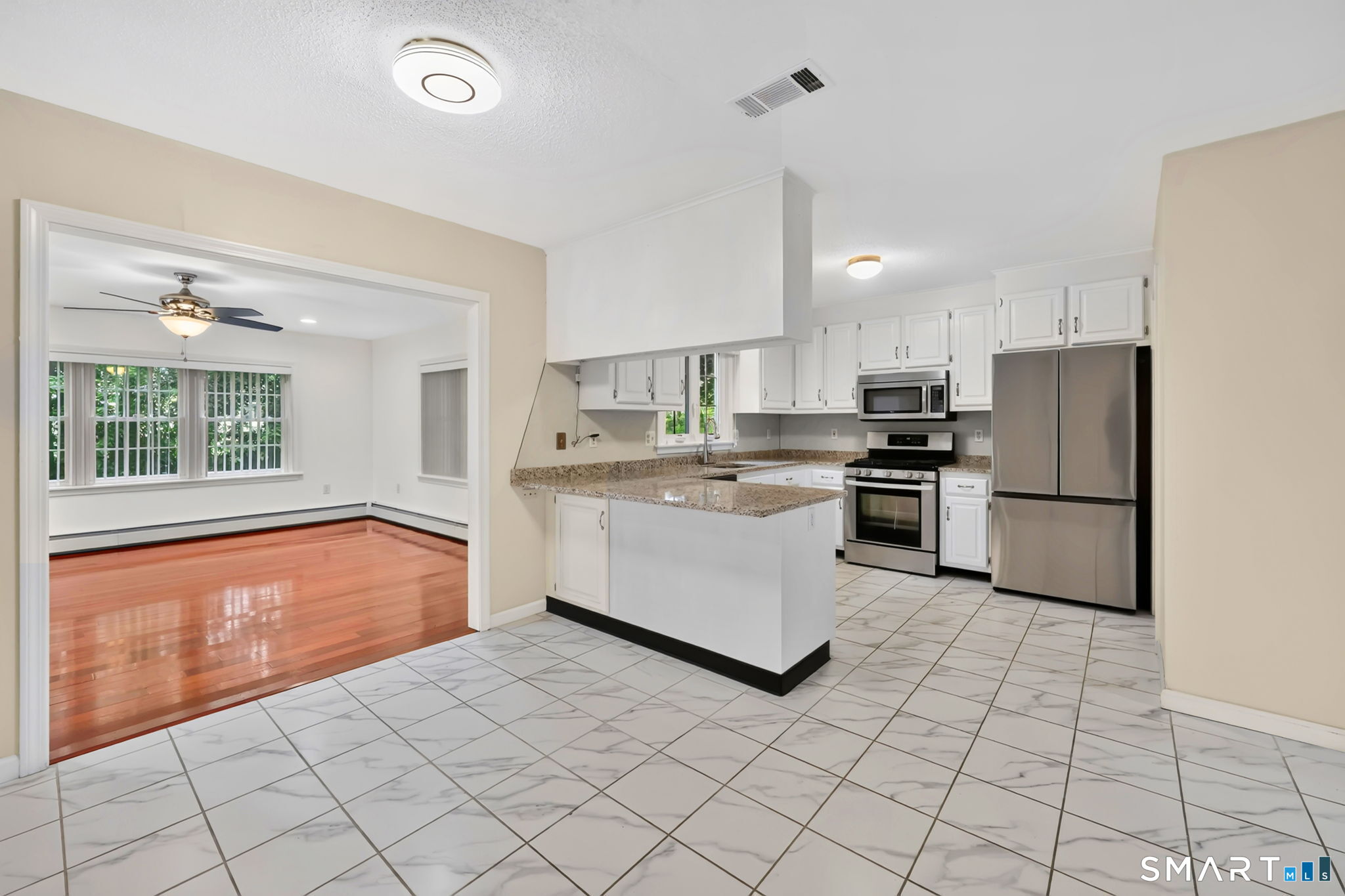 12 Diggins Court South Windsor CT 06074
