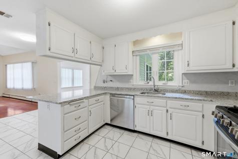 12 Diggins Court South Windsor CT 06074