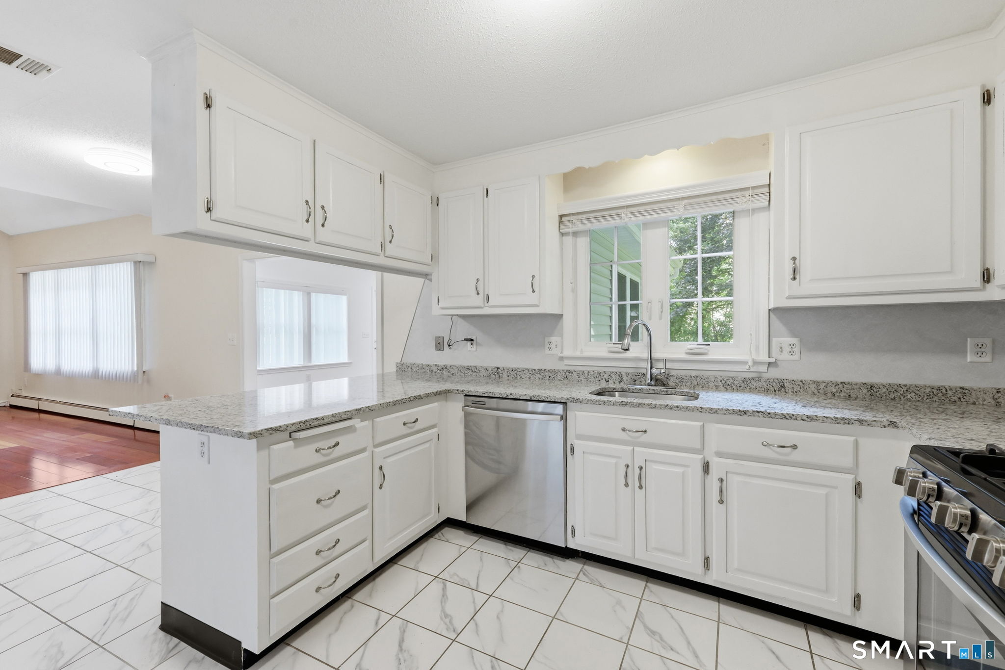 12 Diggins Court South Windsor CT 06074