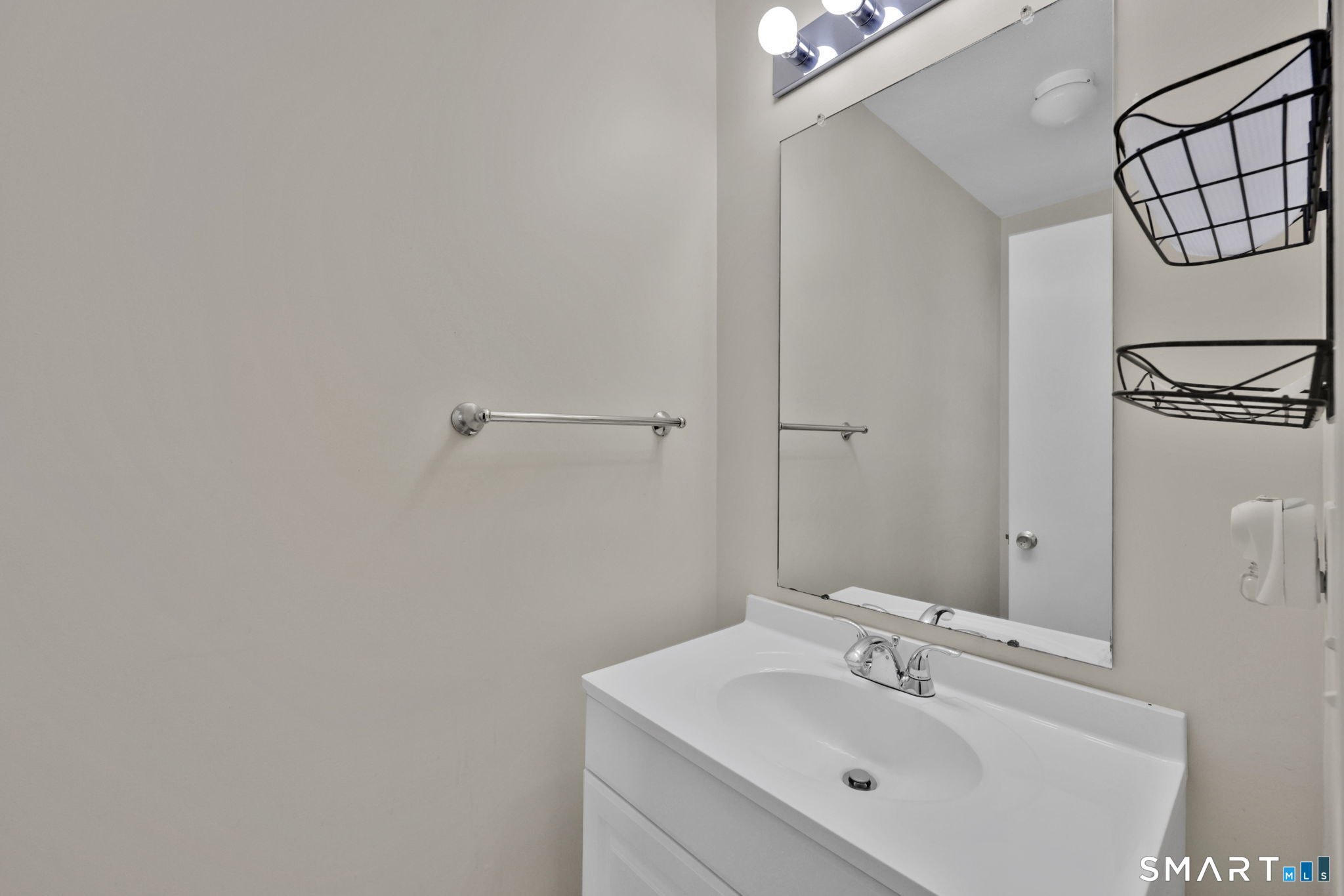 12 Diggins Court South Windsor CT 06074
