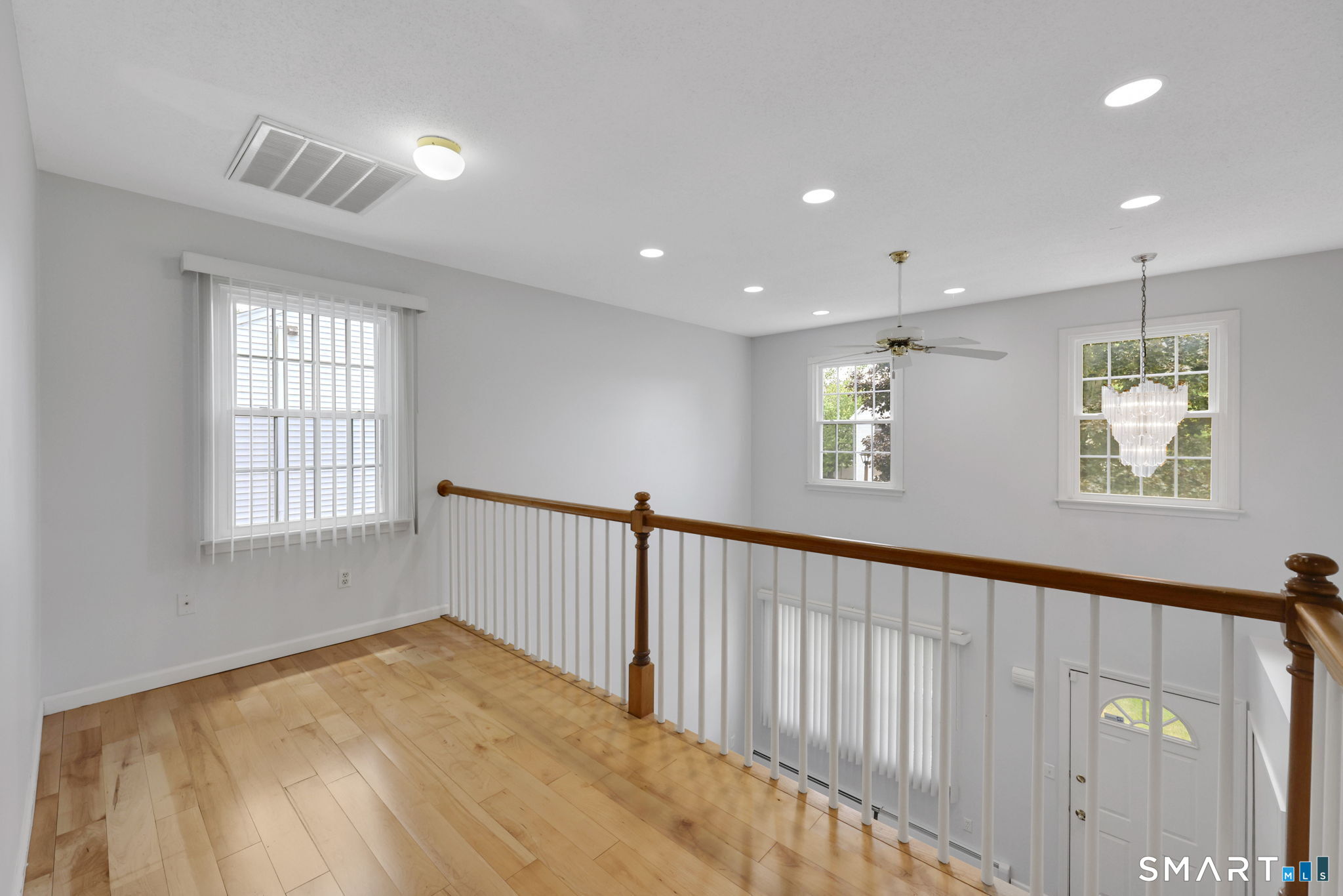 12 Diggins Court South Windsor CT 06074