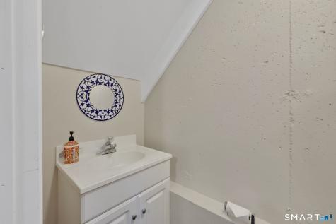 12 Diggins Court South Windsor CT 06074