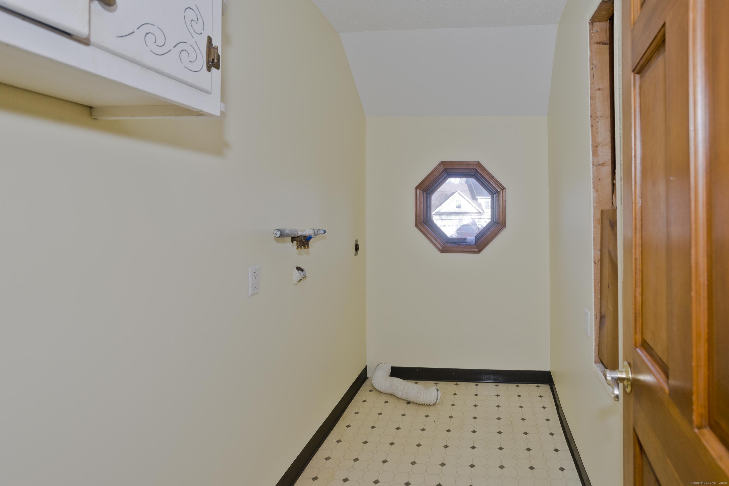 29 Privilege Road Bloomfield CT 06002